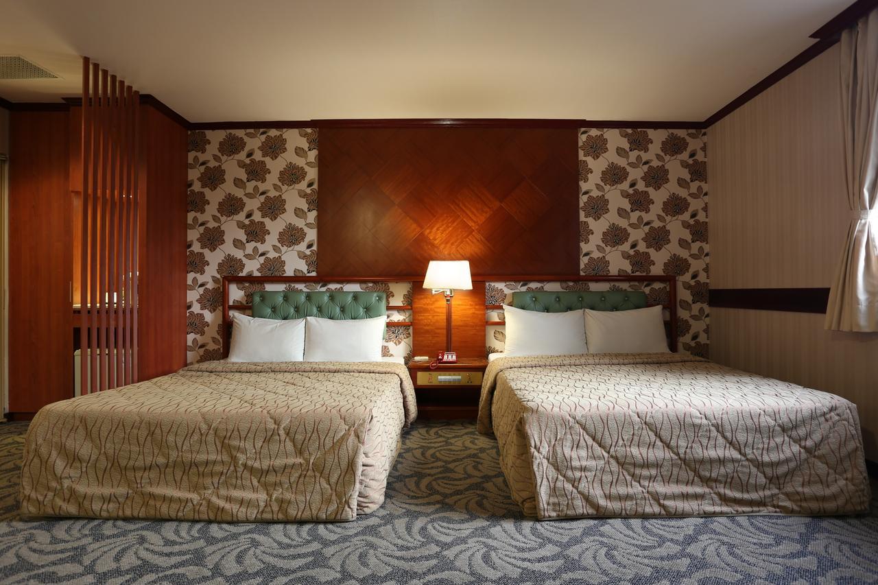 Monalisa Hotel Тайнань Экстерьер фото